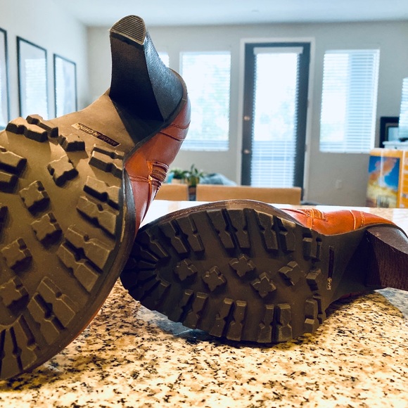 New Booties/Never Worn (Size 9) - Picture 4 of 4